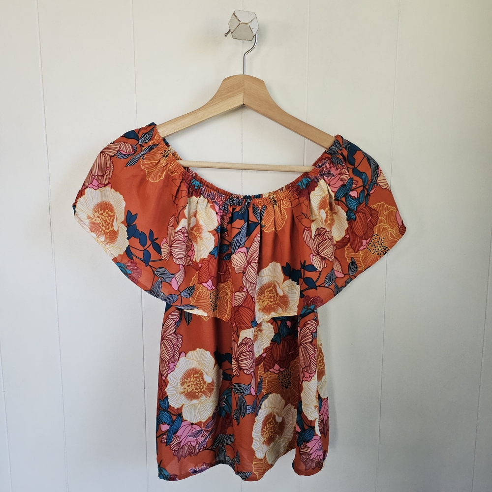 ☆ LILY WHITE Orange Floral Off-shoulder Top